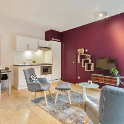 living room of serviced studio apartment between city centre and EU