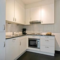 manhattan view two bedroom apartment fully equipped kitchen and dishwasher