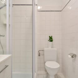 eeuwse tuinen een slaapkamer appartement badkamer toilet