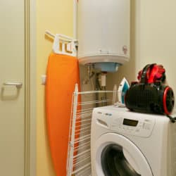 jardins verts appartement de deux chambres avec machine à laver, fer à repasser et aspirateur