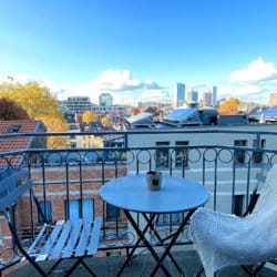 vue du balcon de l'appartement avec services de bbf situé à côté de la commission européenne