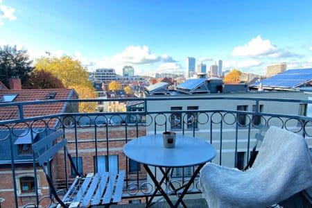 uitzicht op het balkon van bbf serviced apartment naast de europese commissie