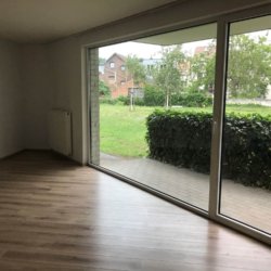 unfurnished three bedroom apartment in south brussels living space